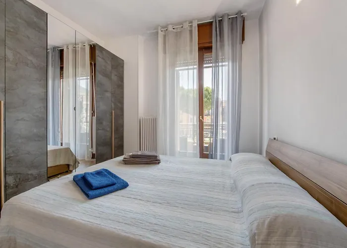 Casa Sandrina Tra Montagna E *